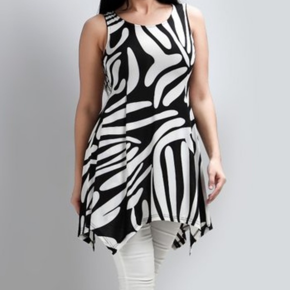 Black and White Abstract Print Tunic - Picture 1 of 8